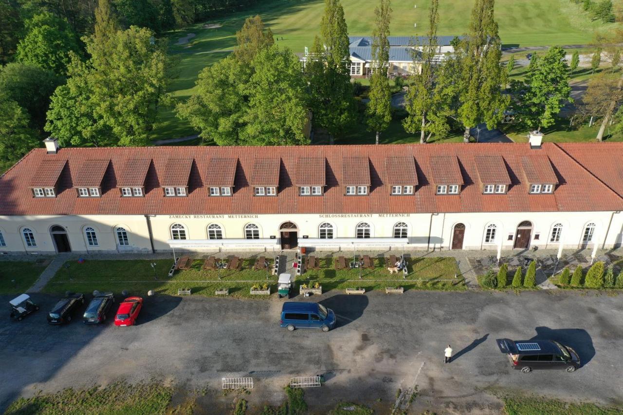 Zamecky Hotel Metternich Velka Hledsebe Bagian luar foto